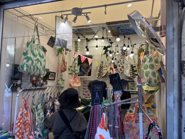 チャトチャックウィークエンドマーケット