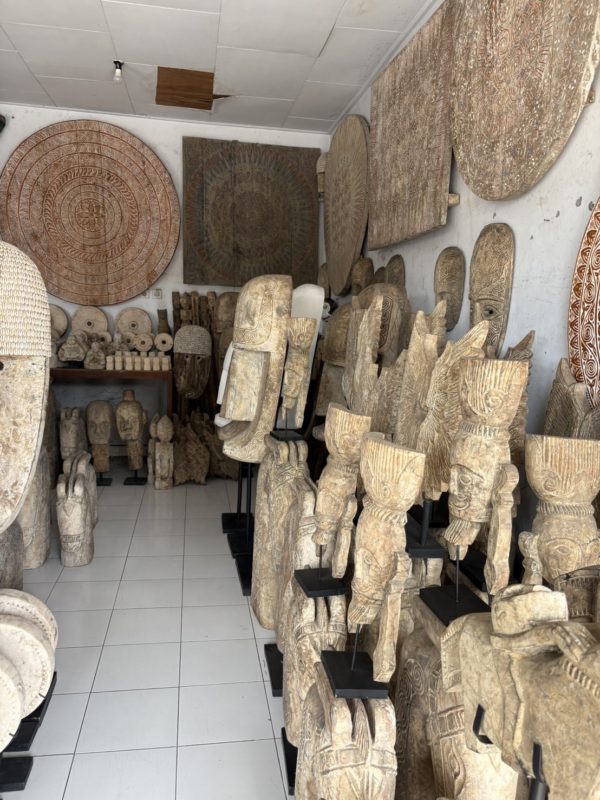 バリ島仕入れ　クロボカン