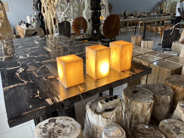 バリ島仕入れ　クロボカン