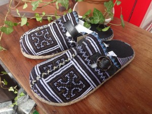 モン族、ナガ族、アカ族のサボ