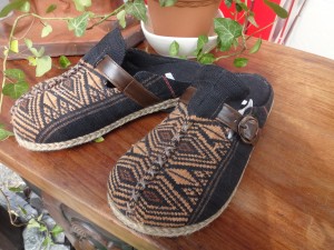 モン族、ナガ族、アカ族のサボ