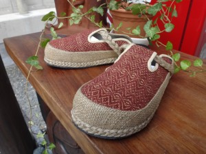 モン族、ナガ族、アカ族のサボ