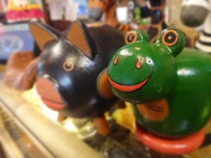 木彫りアニマル貯金箱