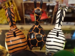 木彫りアニマル貯金箱