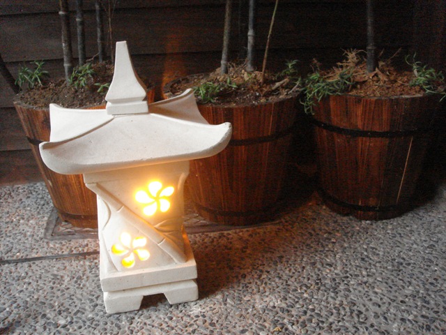 ライムストーン灯篭ランプ