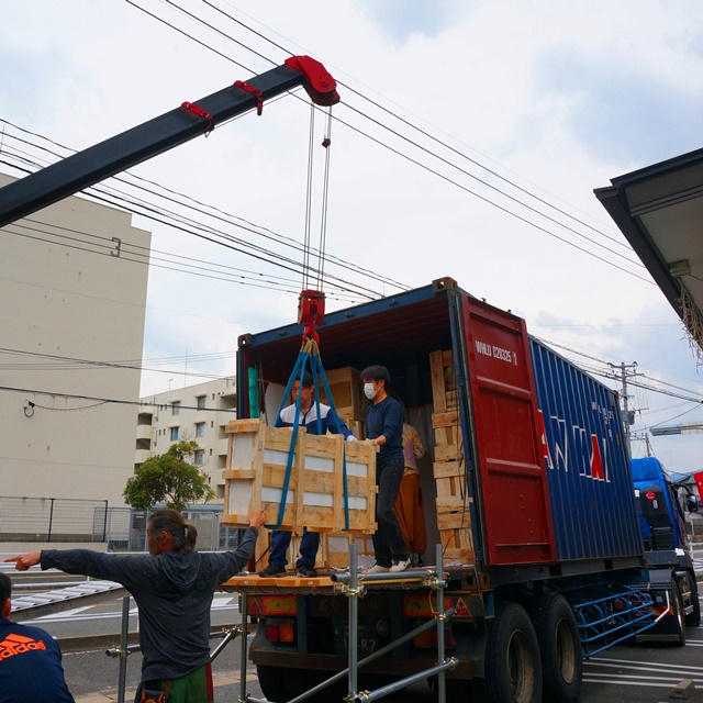 コンテナ入荷