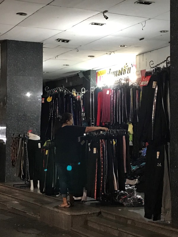 バンコク ナイトマーケット バンコク ナイトマーケット