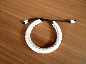 蛇骨のブレスレット（大）