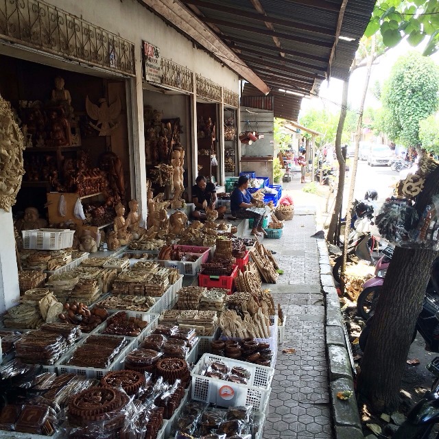 バリ島仕入れ／スカワティ