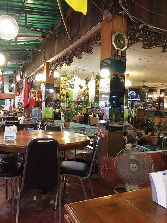 チェンマイ ナイトバザール チェンマイ ナイトバザール