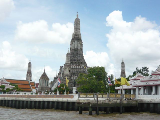 タイ　ワットアルン