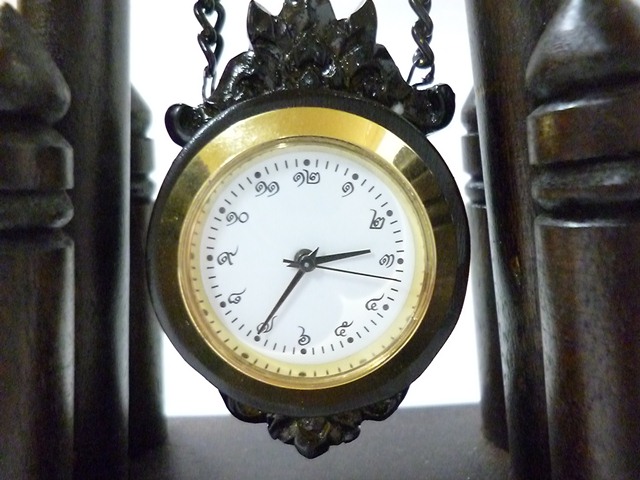 タイ文字時計