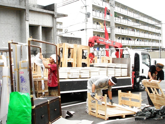 バリ島よりコンテナ到着 バリ島よりコンテナ入荷